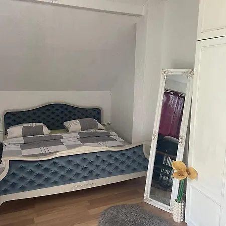 Veliko Brdo Studio House *